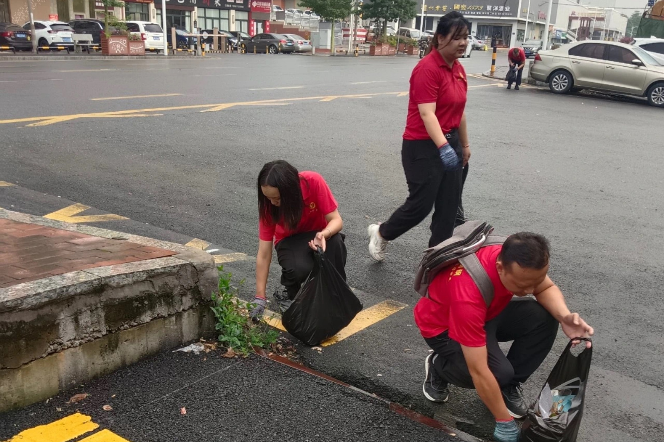 守护文明，回馈社会——喜粤管业公益行动在路上！